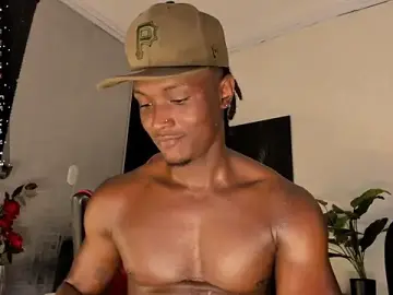 Stripchat Sex Cam of DannSmmith