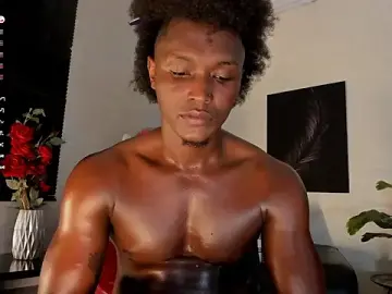 Stripchat Live Sex Cam of DannSmmith