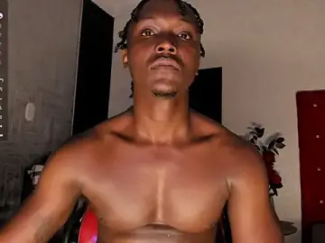Stripchat Free Live Porn of DannSmmith