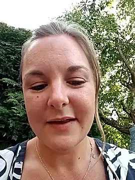 Stripchat Sex Cam of SwedishJennifer