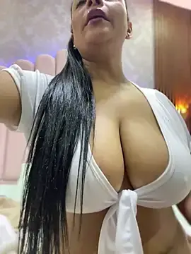 Stripchat Live Sex Cam of sofia_xxx02
