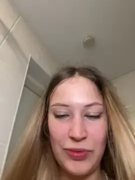 Stripchat Live Porn of blonde_exe