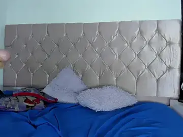 Stripchat Live Sex Cam of Harry_And_Girls