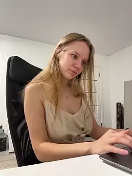 Stripchat Free Live Porn of Ketitull