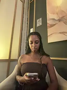 Stripchat Watch Live Sex Cams of Your_Paris