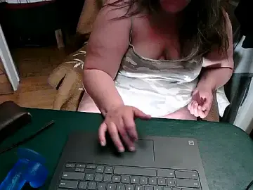 Stripchat Free Porn Cam of smalltowntrouble