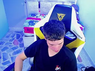 Stripchat Sex Cam of El_rubioo_