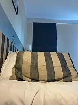 Stripchat Free Porn Cam of lola_tentatiion