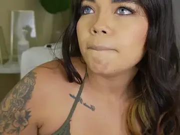 Stripchat Live Sex of Mia_Rosalie