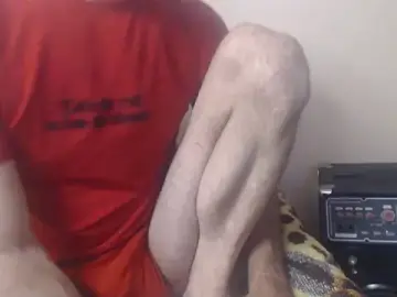 Stripchat Sex Cam of yvesstorm1
