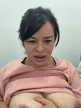 Stripchat Sex Cam of Dr_Nathalia_28