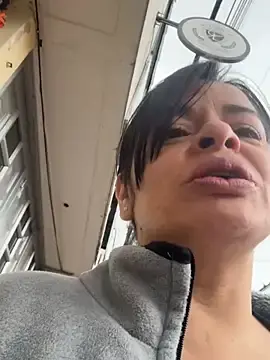 Stripchat Live Sex Cam of Dr_Nathalia_28