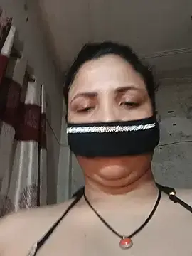 Stripchat Sex Cam of HotAishaa