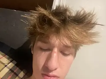 Stripchat Nude Webcam of yourwhiteboy1