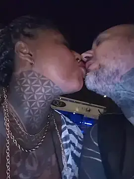 Stripchat Watch Live Sex Cams of DarkDea