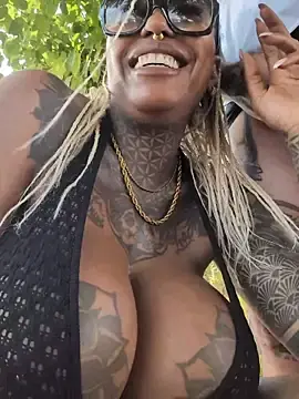 Stripchat Free Porn Cam of DarkDea