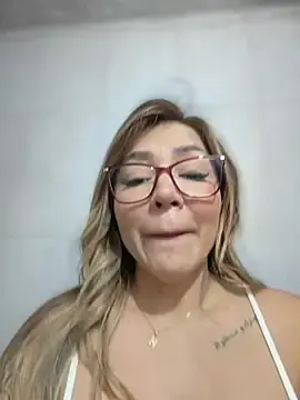Stripchat Free Live Porn of DIANITA_1988