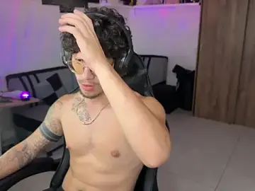 Stripchat Best live sex cam show of Kisan_Smith