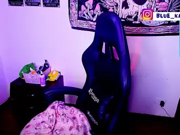 Stripchat Live Sex Cam of blue_katt
