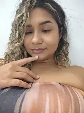 Stripchat Live Sex of BrendaGirs