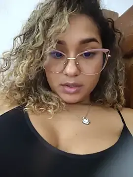 Stripchat Free Porn Cam of BrendaGirs
