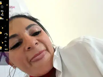 Stripchat Free Porn Cam of Mommy_Naughty
