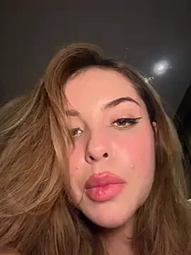 Stripchat Watch Live Sex Cams of Alirawrz