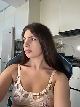 Stripchat Free Porn Cam of CurlyLara
