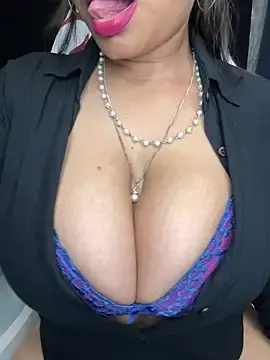 Stripchat Live Sex Cam of love_pihu