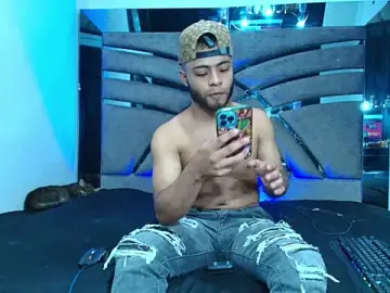 Stripchat Best Webcam of Xanderstone00