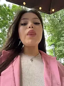 Stripchat Sex Cam of Chloe__Moon