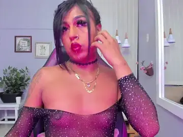 Stripchat Adult Webcams of Nahomy_Collins_