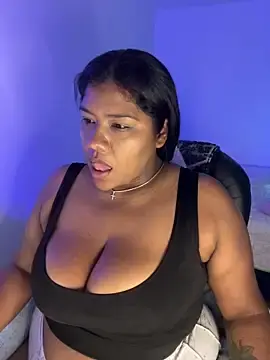 Stripchat Free Live Porn of paola091