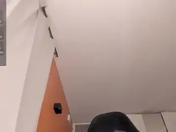 Stripchat Nude Webcam of bigclittiee