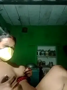Stripchat Live Sex Cam of Shivani09900