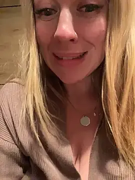 Stripchat Adult Webcams of Sweet___Emily