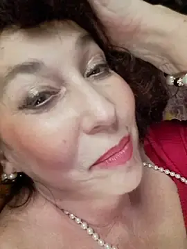 Stripchat Live Sex Cam of GypsyEsmeralda