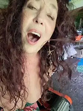 Stripchat Free Porn Cam of GypsyEsmeralda