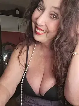 Stripchat Free Porn Cam of GypsyEsmeralda