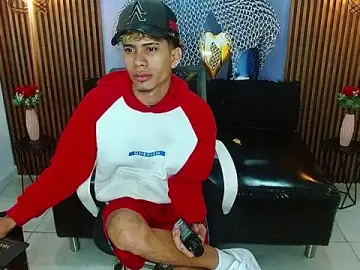 Stripchat Sex Cam of Skinny_cute_Alyer
