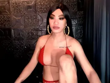 Stripchat Sex Cam of ASIANHOTTIE_69