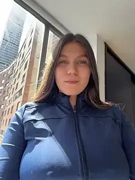 Stripchat Free Live Porn of AmelieLaurent_