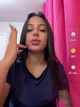 Stripchat Sex Cam of jujuarantes__2026