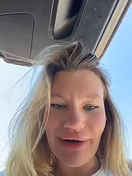 Stripchat Free Live Porn of justmilaa
