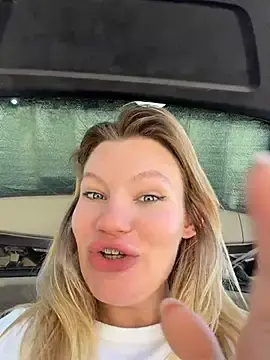 Stripchat Live Porn of justmilaa