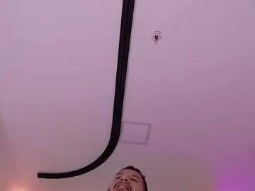 Stripchat Live Sex of mister_miike