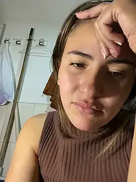 Stripchat Live Porn of Andrea_19blonde