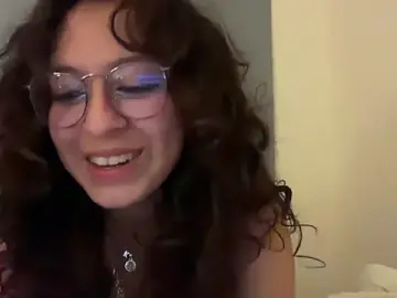Stripchat Live Porn of Alicatcua_