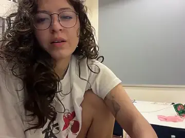 Stripchat Free Porn Cam of Alicatcua_