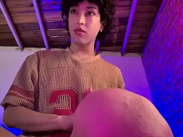 Stripchat Adult Webcam of xFemboyToy